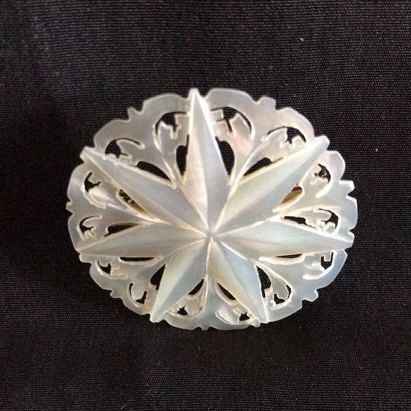 Intricate Bethlehem Carved Mother Of Pearl Pin / Brooch; Stamped; Star; Doves - Picture 5 of 9